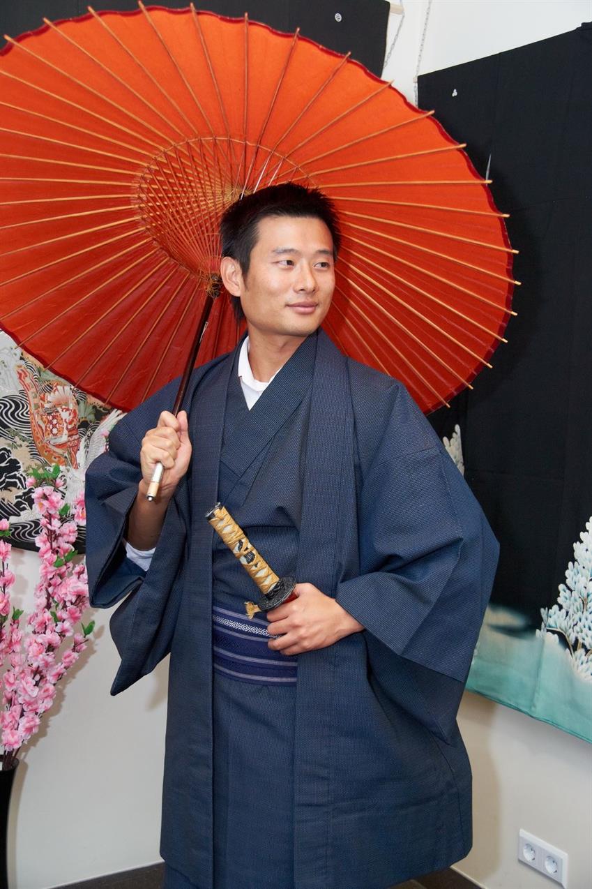 Фотосессия в японском мужском кимоно
