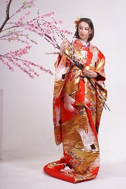 Фотосессия в красивом японском кимоно
