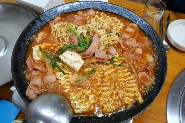 Блюдо корейской кухни - рамен - Королевский доширак